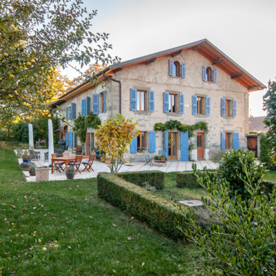 Country houses for sale