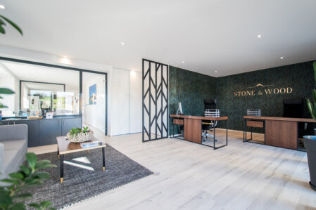 Agence immobilière Stone & Wood sur l'axe Annecy - Genève