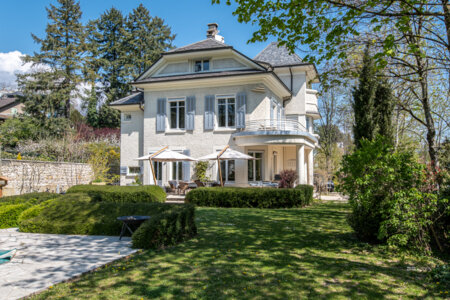 period house in divonne-les-bains