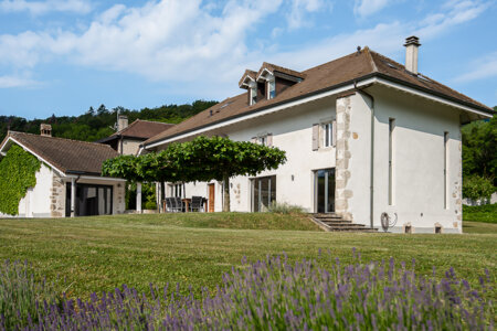 farmhouse in divonne-les-bains