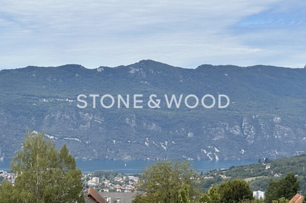 Terrain constructible avec vue sur le lac du Bourget