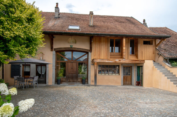 Renovated 19th century farmhouse with great potential