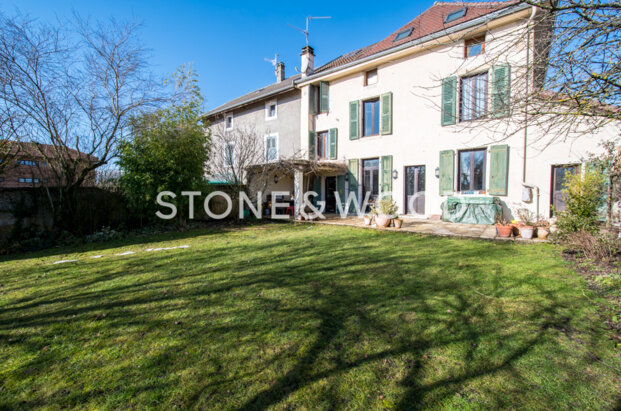 Charmante maison de village du XVIIIe s.