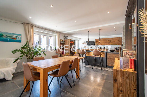 Appartement 4 pièces de charme avec grande terrasse