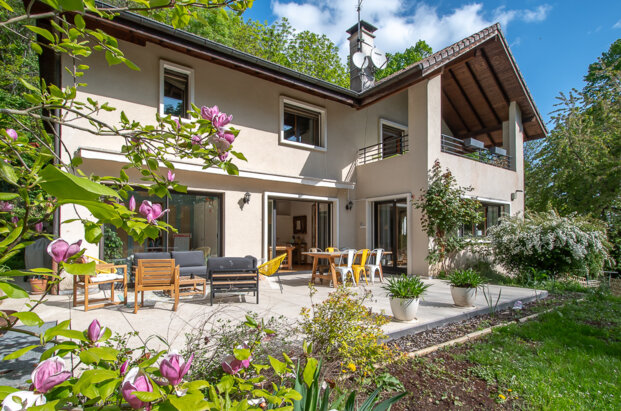 Jolie maison familiale en pleine nature à Divonne-les-bains