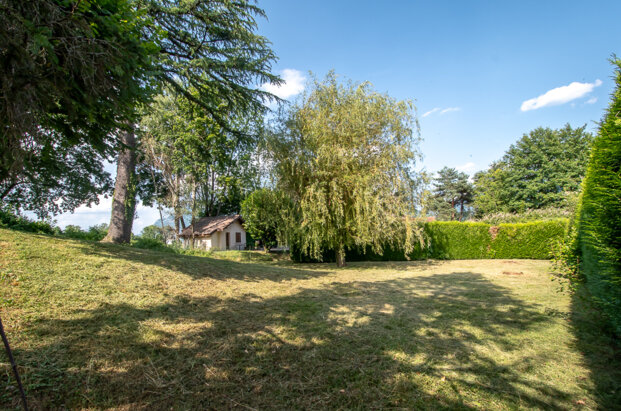 Parcelle à bâtir à Sevrier, proche lac.