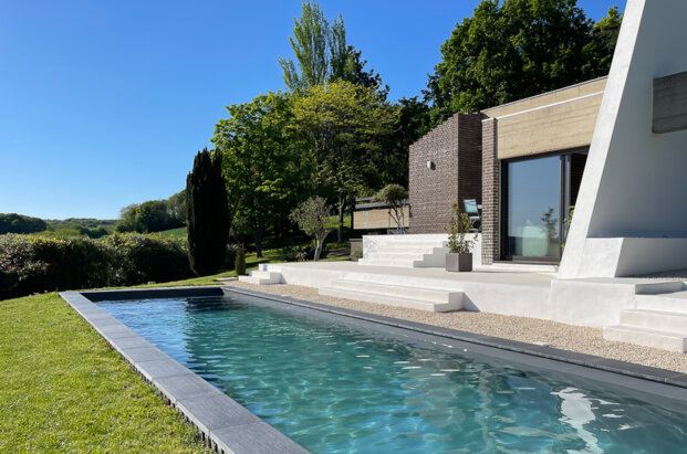 Architect-designed villa in absolute calm