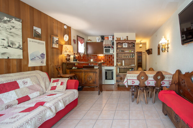 Studio cabine skis aux pieds au Chinaillon