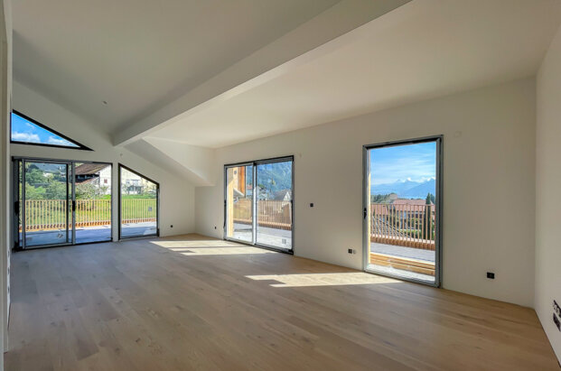 4-bedroom duplex flat with terrace