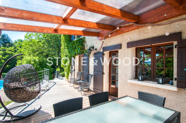 Ferme rénovée avec un grand terrain