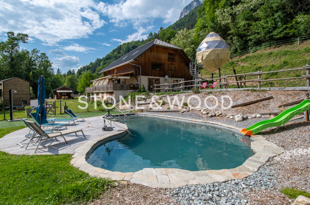 Ferme rénovée avec dépendances proche Annecy