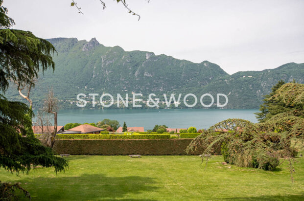 Domaine d'exception avec vue sur le lac