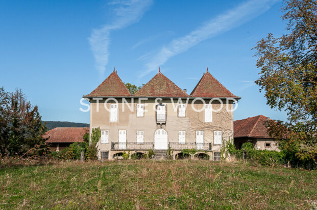 Magnifique demeure du XVIIIe siècle au coeur d'un parc