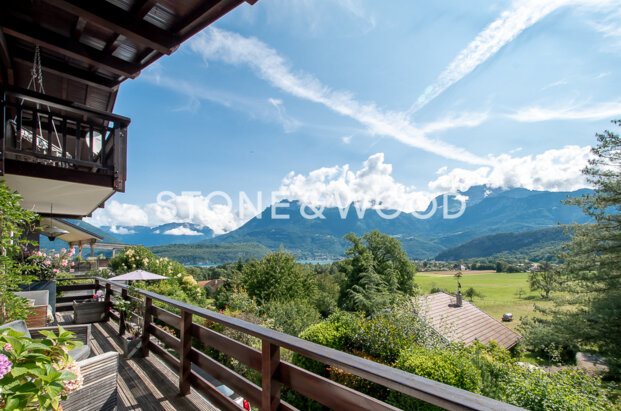 Charmante villa avec vue lac et montagnes