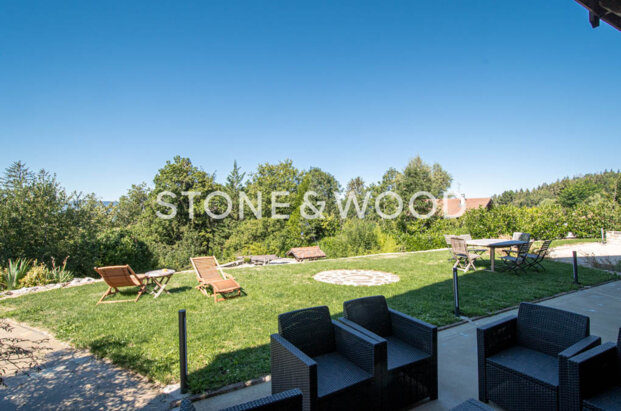 Propriété de caractère dans cadre champêtre