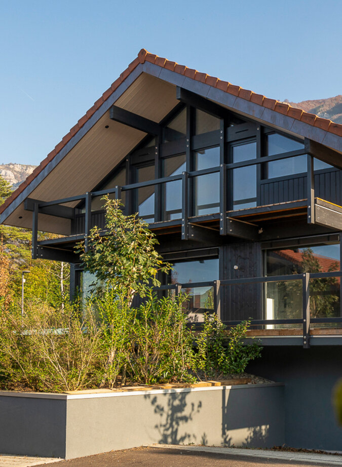 Built villa a few minutes from Geneva