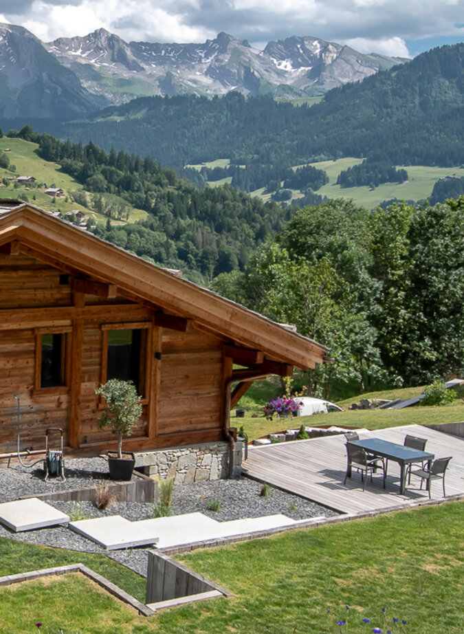 Beautiful chalet with stunning mountain views