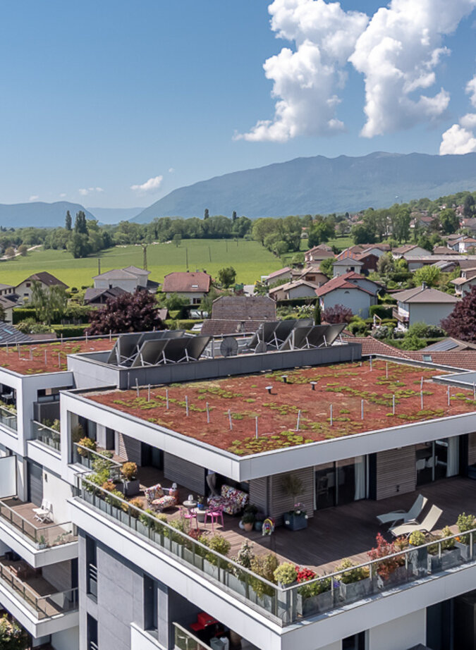 Exceptional top-floor flat near Geneva