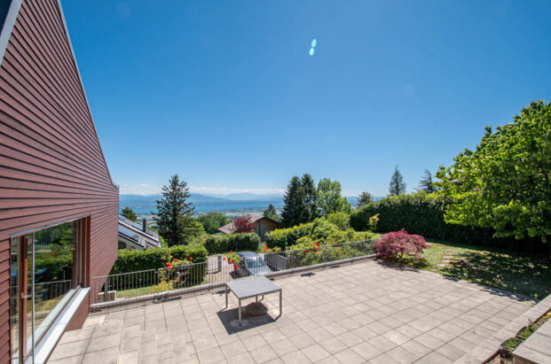 Villa d’architecte contemporaine avec vue imprenable sur le Léman