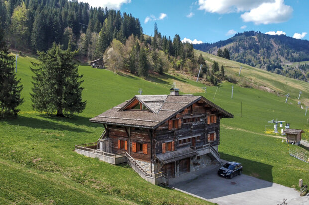 Magnifique chalet skis aux pieds à La Clusaz